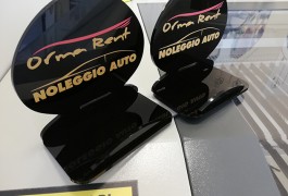 porta biglietti da visita in plexiglass personalizzati con logo 