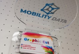 porta biglietti da visita in plexiglass personalizzati con logo 