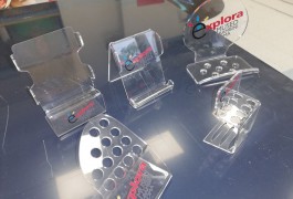 portapenne in plexiglass personalizzato