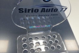 porta biglietti da visita in plexiglass personalizzati con logo 