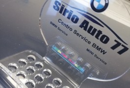 porta biglietti da visita in plexiglass personalizzati con logo 