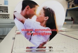 Cuore in plexiglass personalizzato
